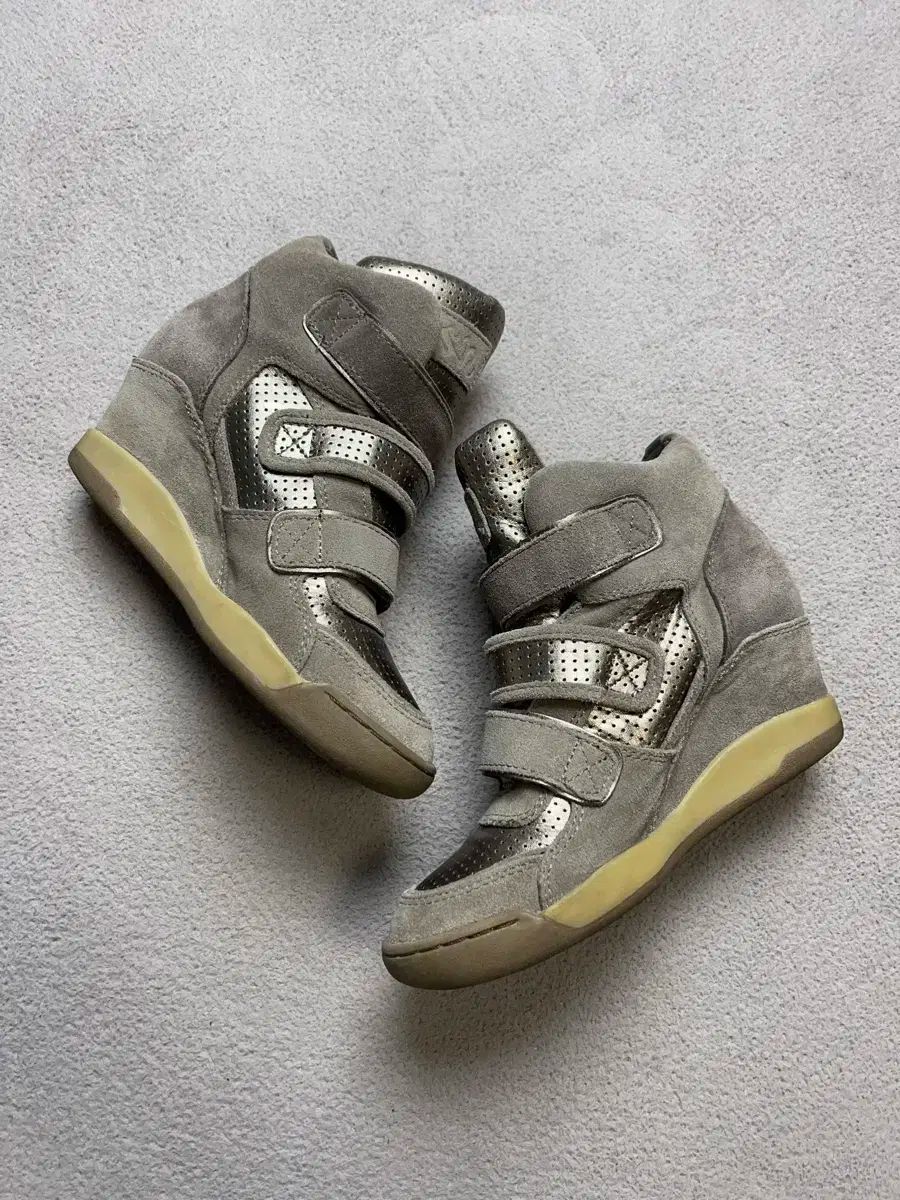 38 ASH ウェッジ スニーカー ヒール-240