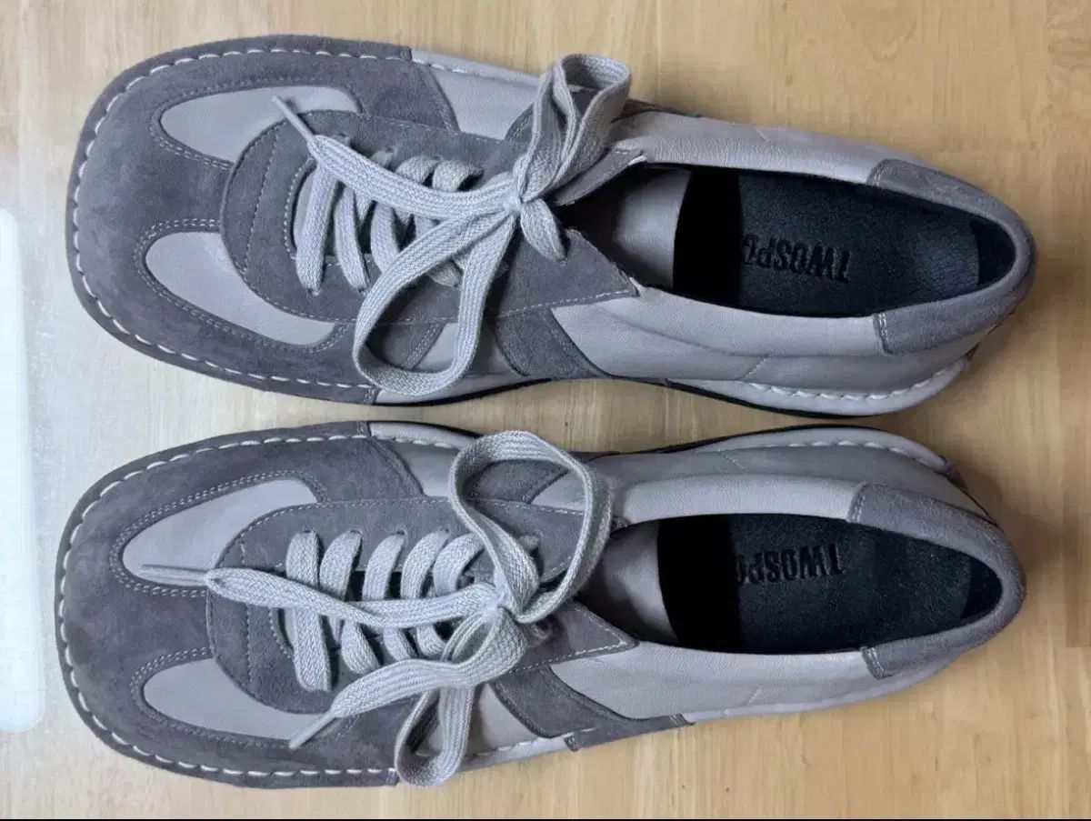 トゥフェイス ミーリー ドッグ 265 ライト グレー