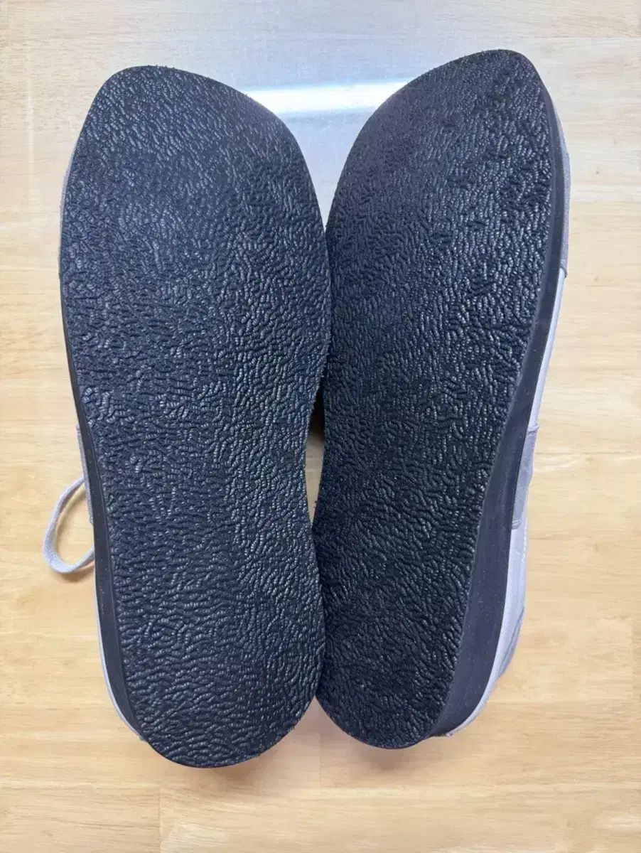 新商品続々。 トゥフェイス ミーリー ドッグ 265 ライト グレー