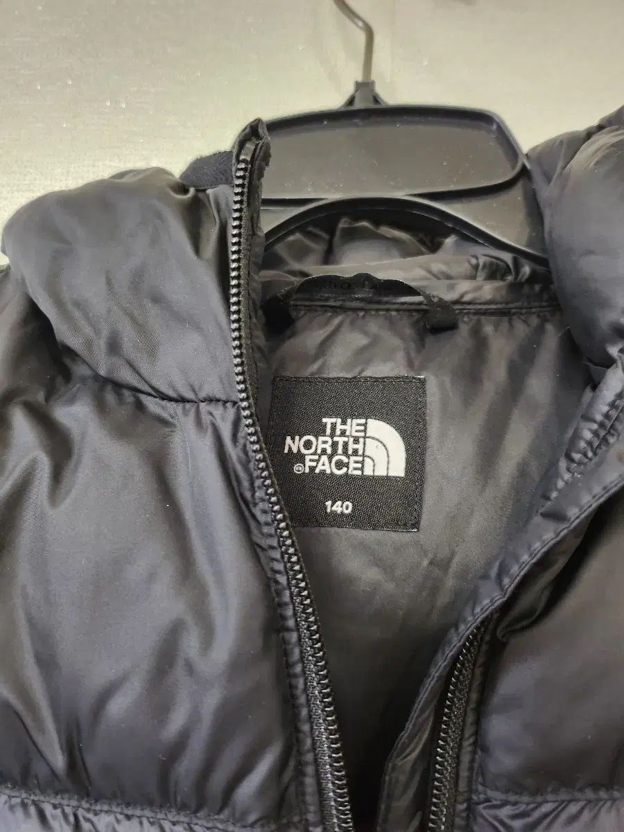 ザノースフェイス キッズ ブラック ダウン 140