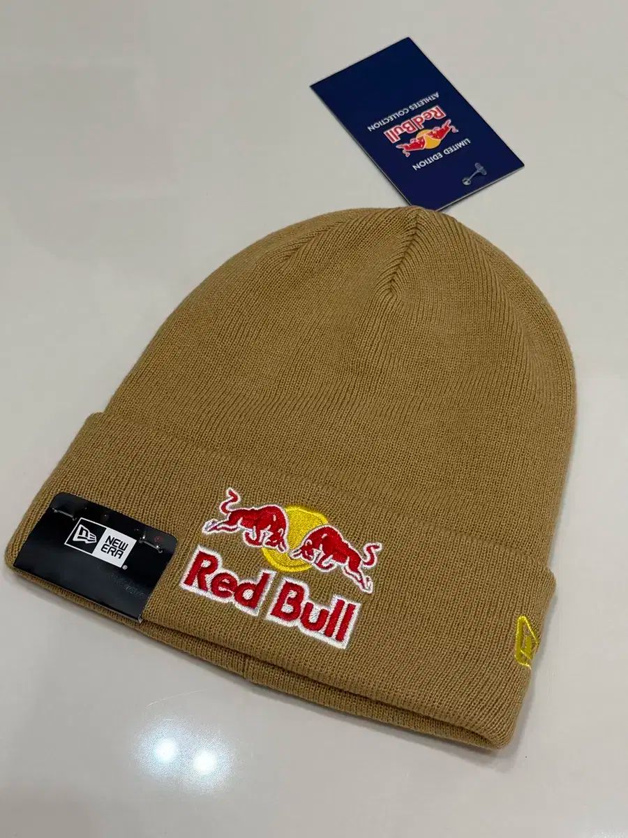 泉 鏡花 着用 2025 レッドブル NEW ERA ニューエラ アスレチック ザルツブルク ビーニー