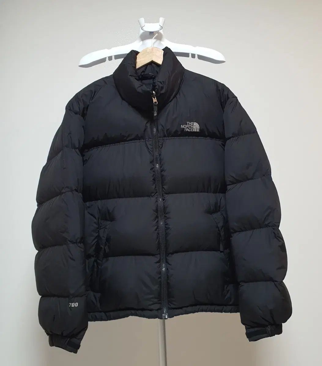 THE NORTH FACE ザノースフェイス700 海外モデル Nuptse ヌプシ マットブラック 95サイズ