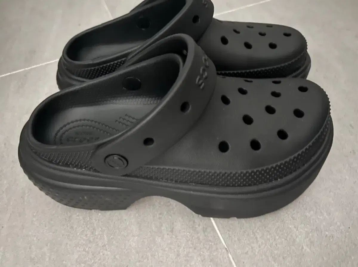  クロックス ストーム ストンプ クロッグ ブラック 280 サンダル サンダル