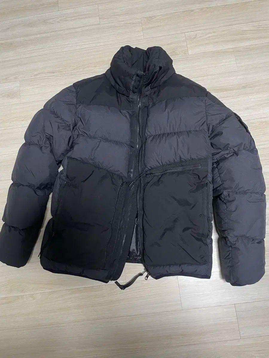 C.P. COMPANY シーピーカンパニー ダウン