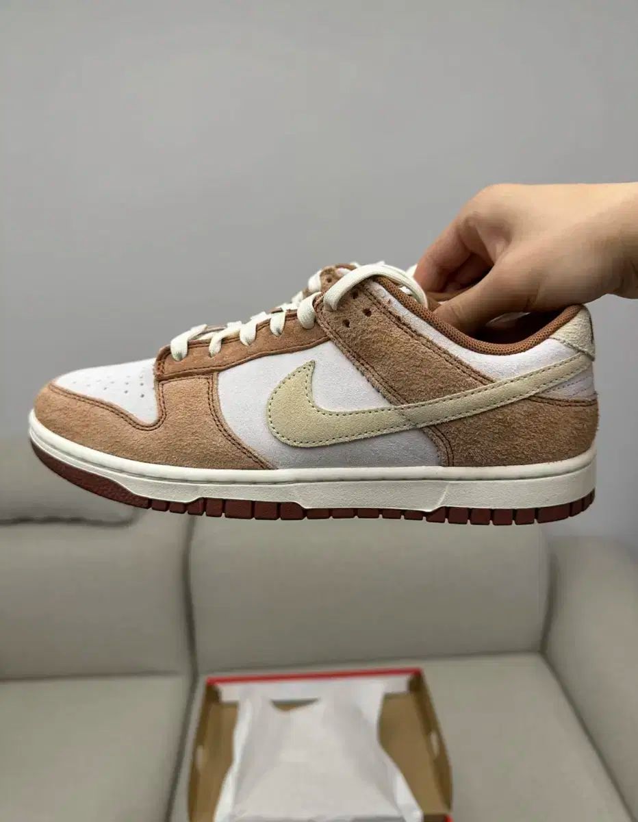 275 NIKE ダンク ロー カリー