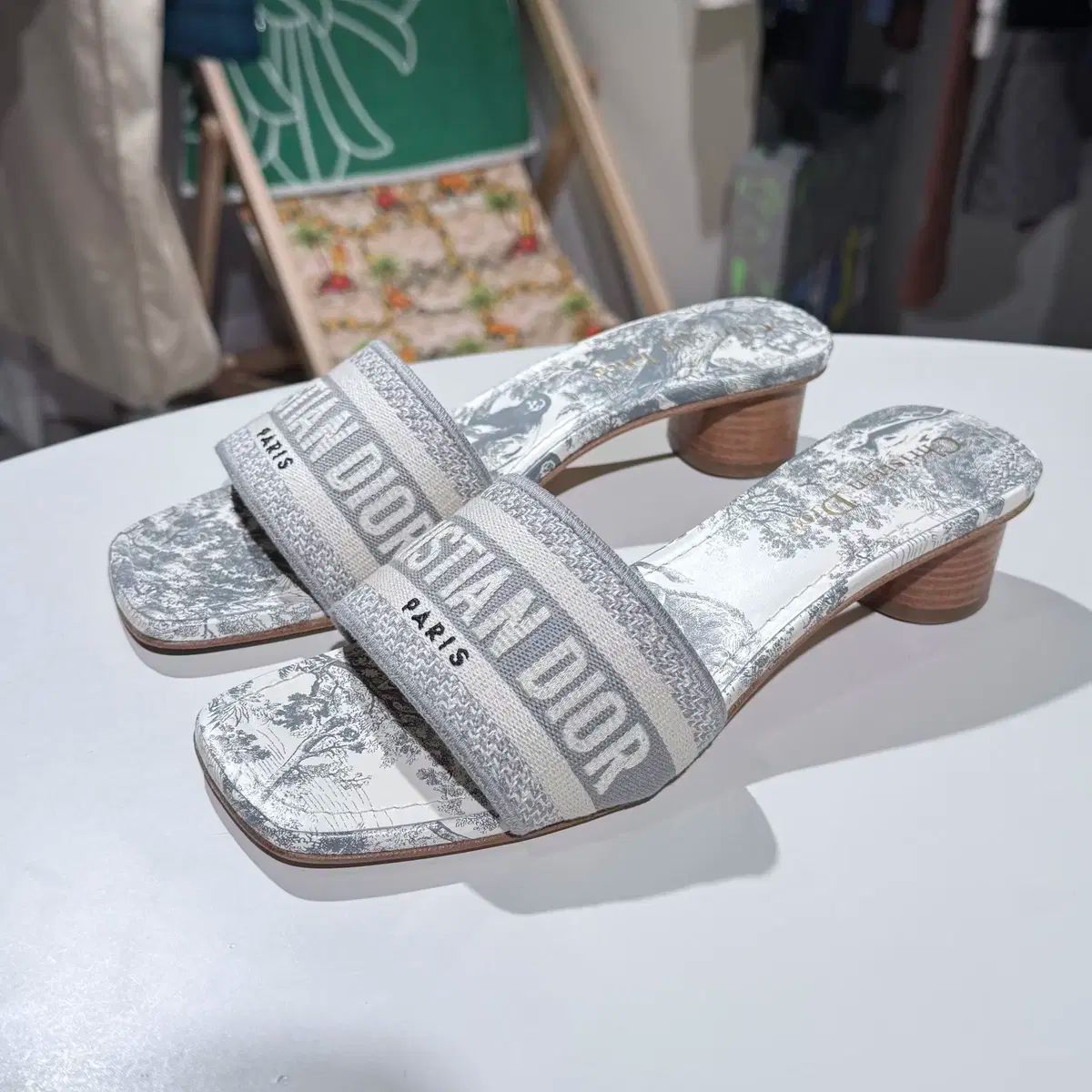 38 ディオール Dway レディース ミュール スリッパ