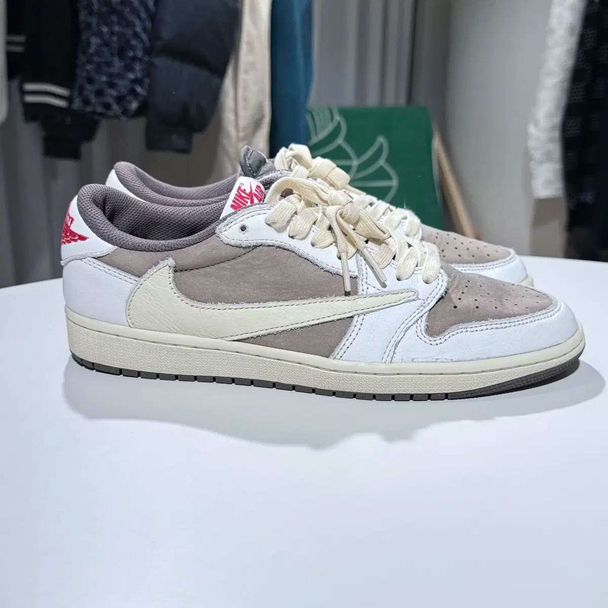 8 ナイキ エア ジョーダン1 ロー OG SP トラヴィス スコット リバース モカ スニーカー