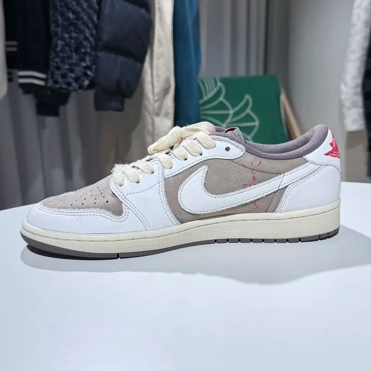 モカ スニーカー