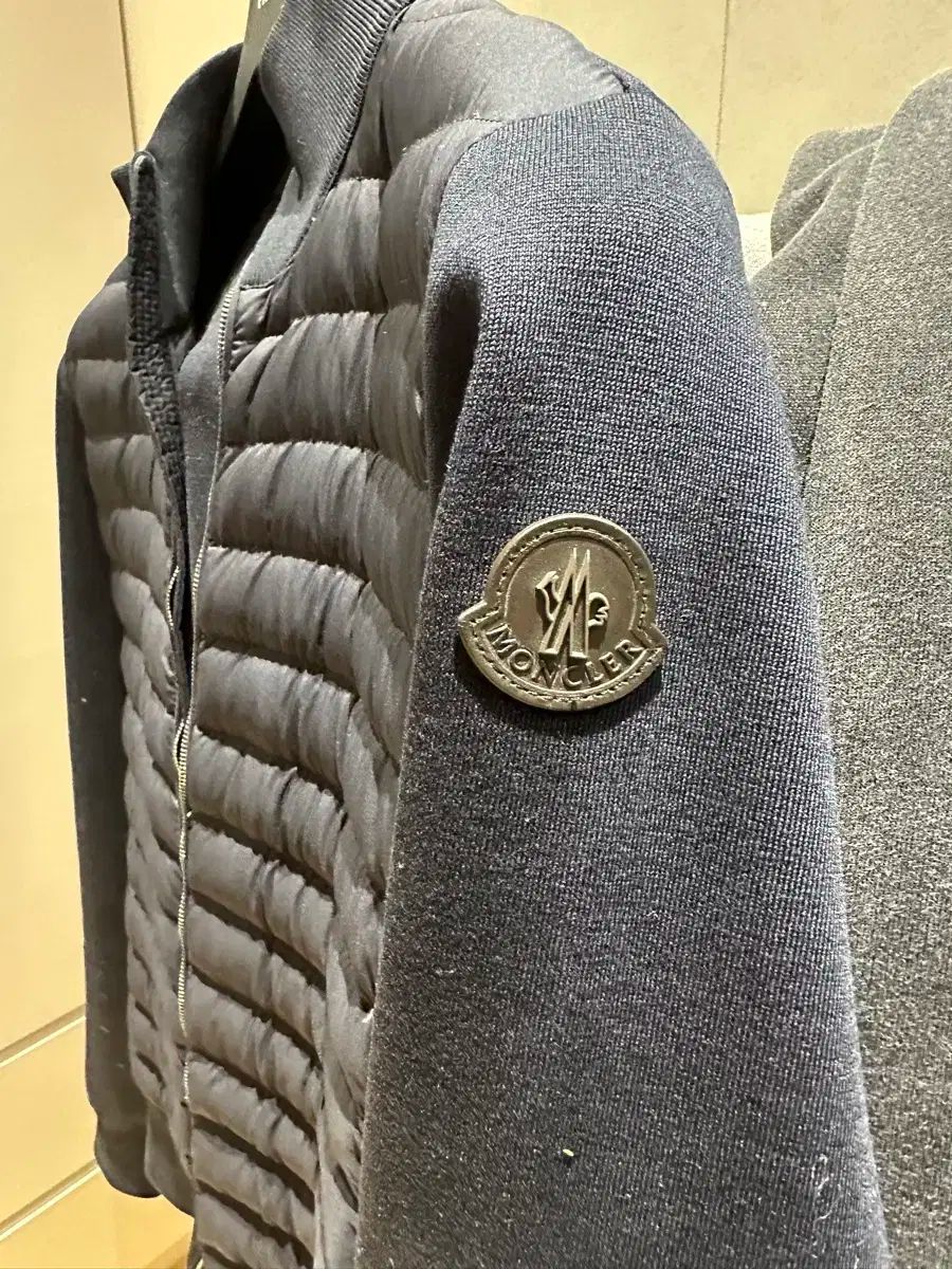 ダウン ブラックワッペン