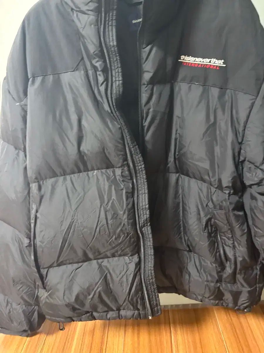 ディスイズネバーザット ブラック ダウン