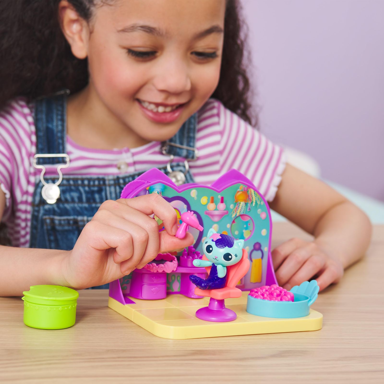 : Dollhouse Gabby's ギャビーのドールハウス、MerCatのスパルームプレイ | Bathroom and ギャビーのドールハウス Set Mercat with ザ・ムービー MerCat 0 マーキャットのすいそう インタラクティブ