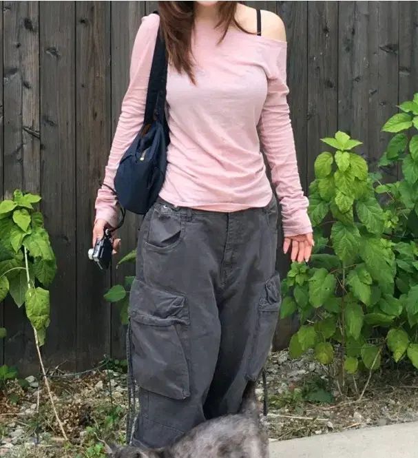 our cabinet 影 カーゴ パンツ チャコール