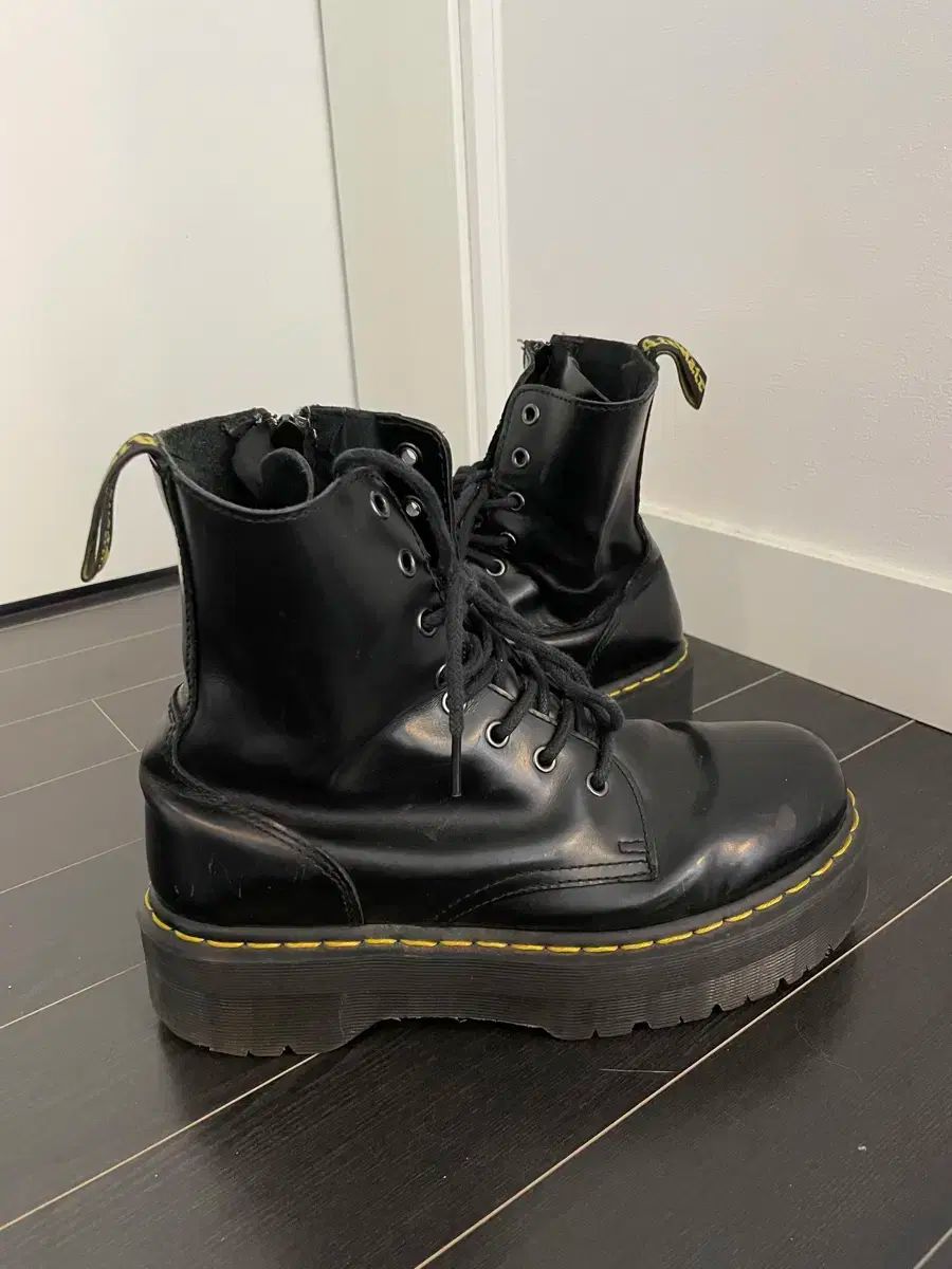 ドクターマーチン ジェイドン