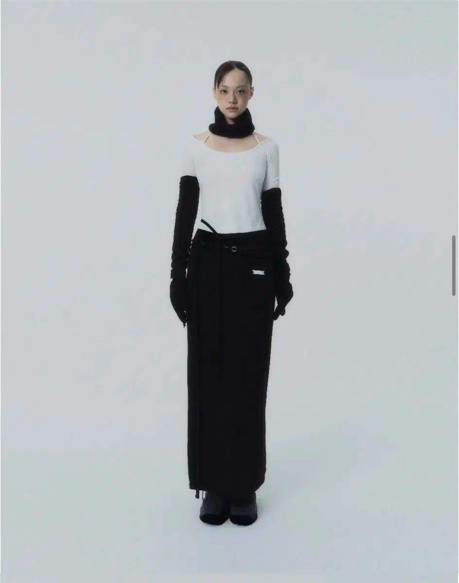 OJOS オホス フルイド ニット スカート ストラップバッグ セット ブラック