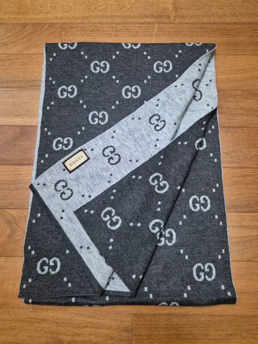 グッチ GG ロゴ マフラー リバーシブル