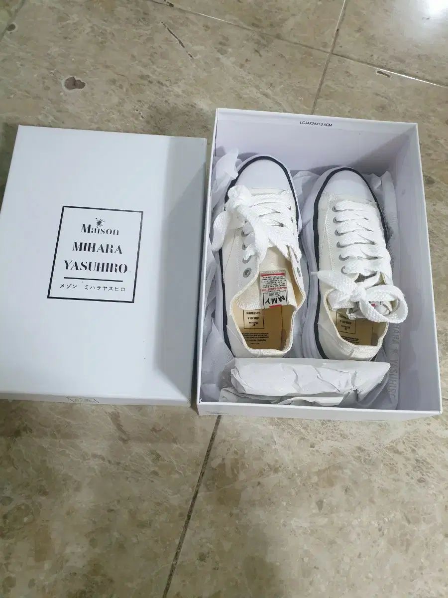 メゾンミハラヤスヒロ 白 スニーカー