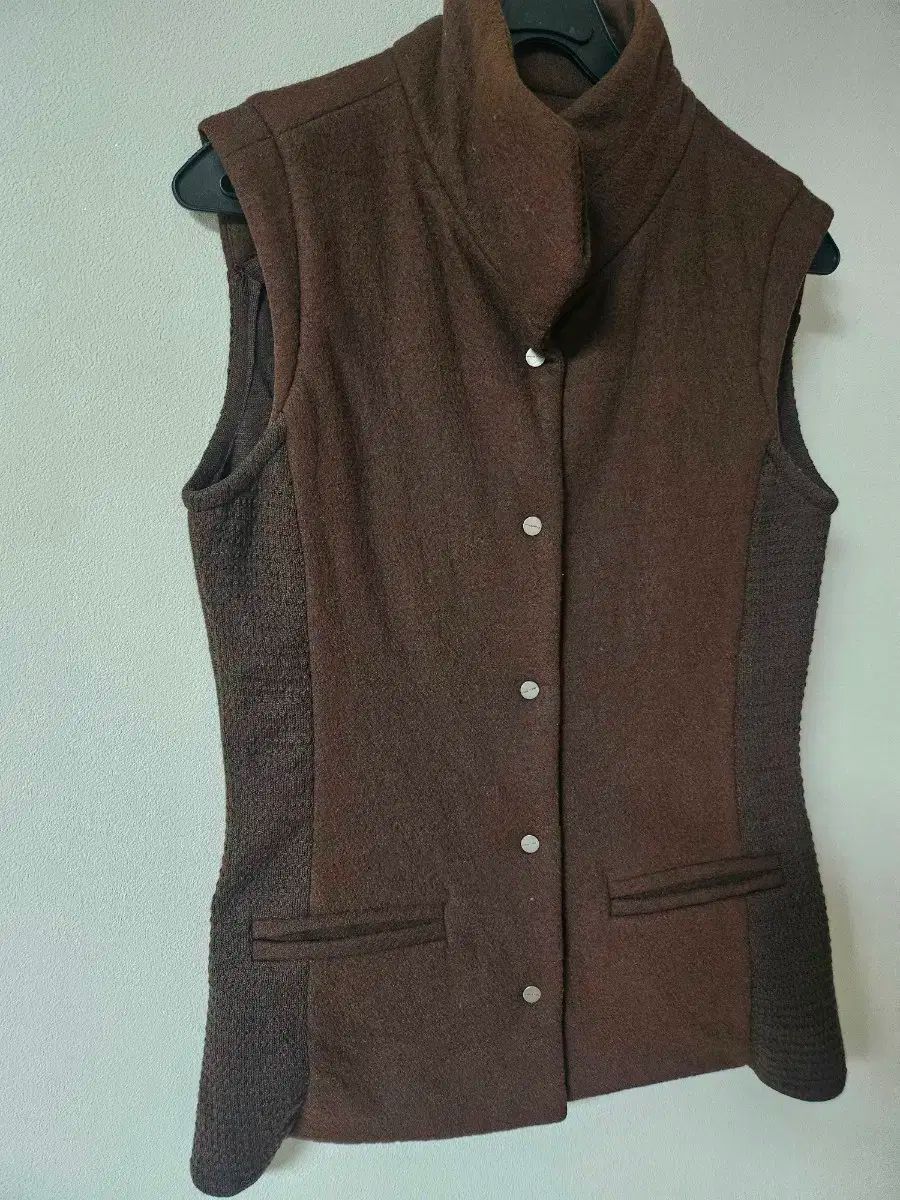 ハンサム マイン ブラウン スポーツブラ ベスト 90