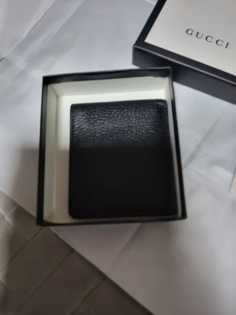 グッチ ブラック みつばち 二つ折り財布