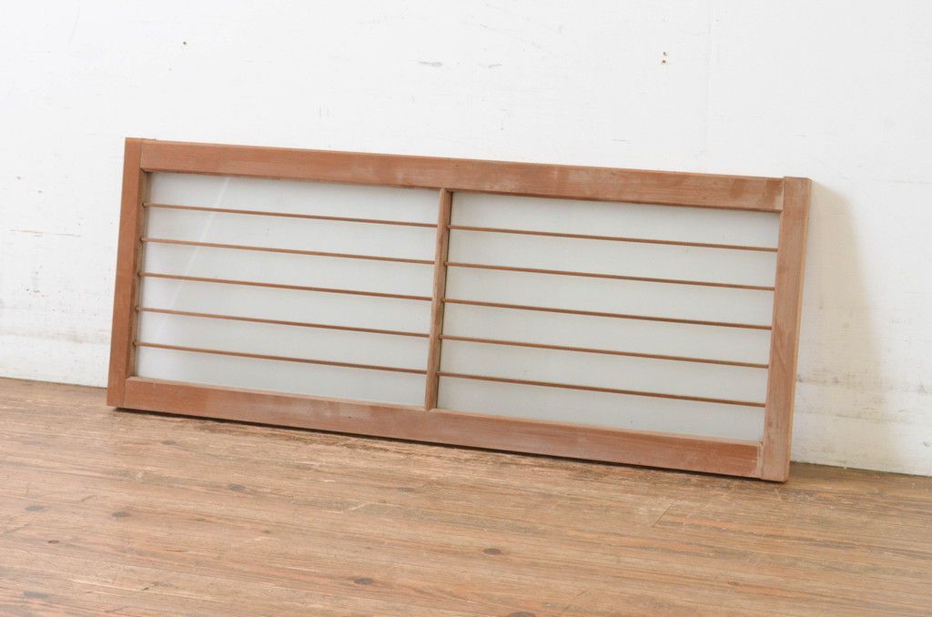 現状販売 明かり取り1枚 ビンテージ建具 横格子入り フィックス窓 ガラス欄間 明り取り ヴィンテージ 4～7営業日前後で発送 修理加工希望の方3ヶ月程で発送 R-065005