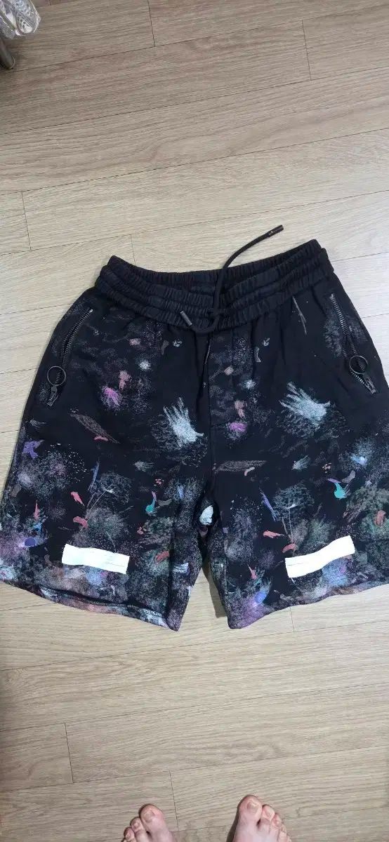 xs オフホワイト ギャラクシー ハーフパンツ