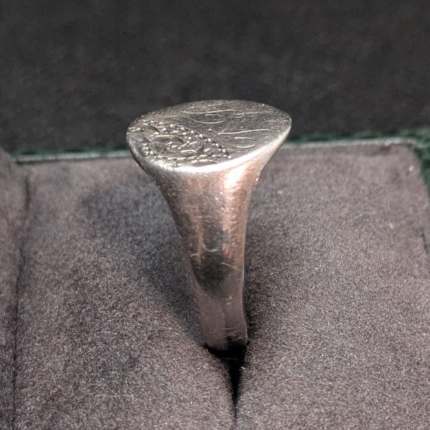 ヴィンテージ シルバー925 シグネットリング メンズ TR刻印 英国ホールマーク 19号 WWW_SMP1DAWEKUDUS_SCH_ID