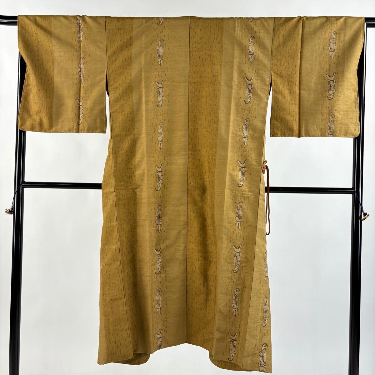 道中着 身丈131 cm 裄丈66.5 M 和装コート 着物衿 紬地 ワニ 幾何学 茶緑色 正絹