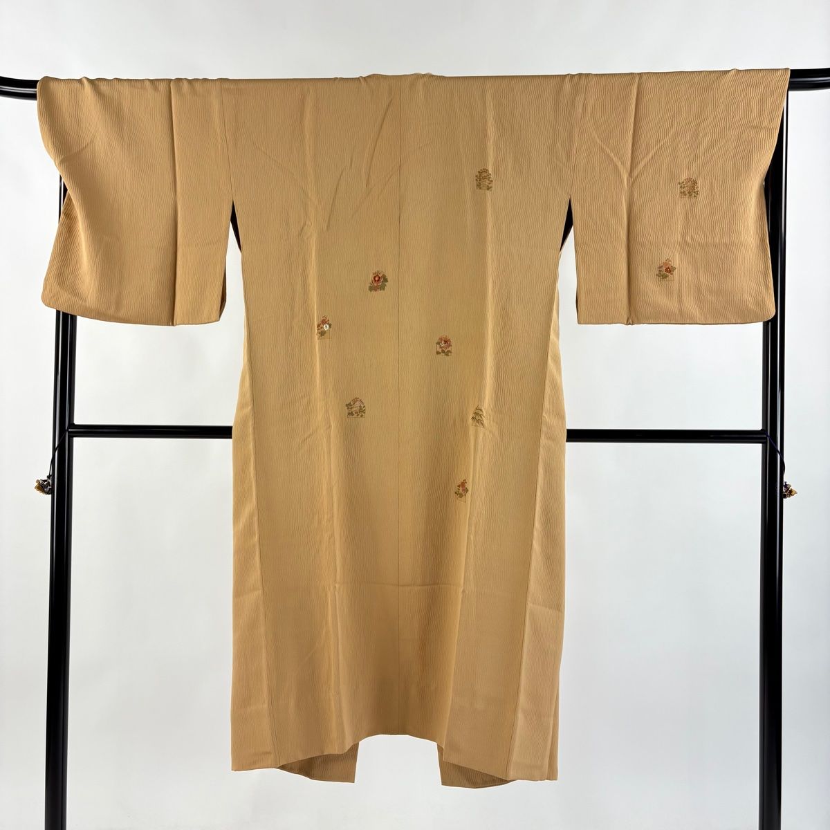 道中着 身丈128 cm 裄丈69 L 和装コート 草花 萩 刺繍 金彩 ベージュ 正絹