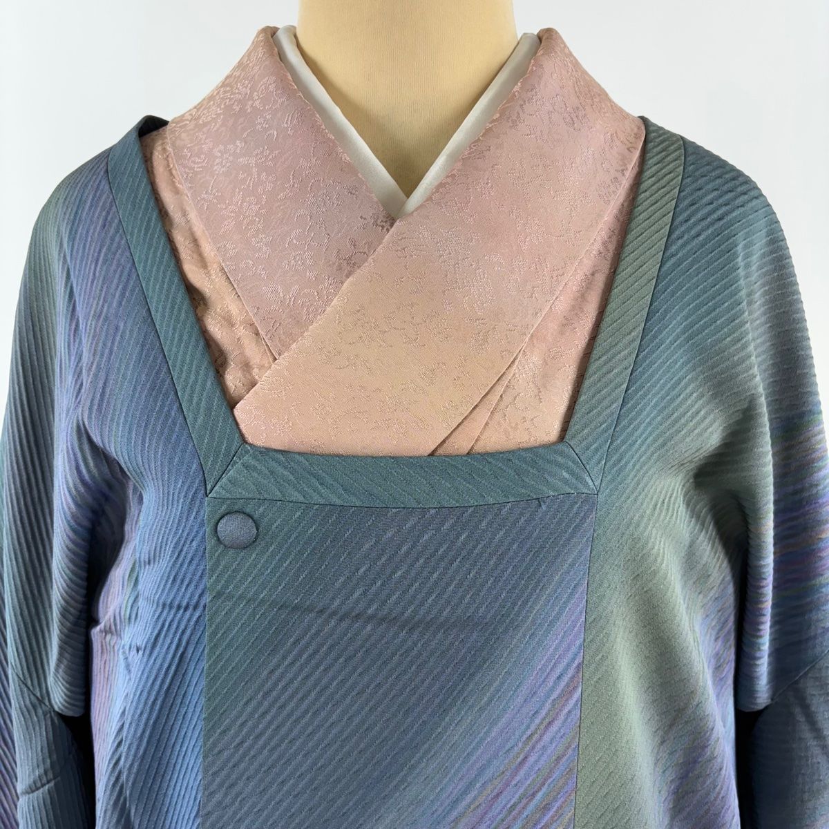  道行 身丈111 5 cm 裄丈64 M 岩浅公展 和装コート 角衿 落款 証紙 斜縞 地紋 ぼかし 灰緑 正絹 羽織 着物 浴衣