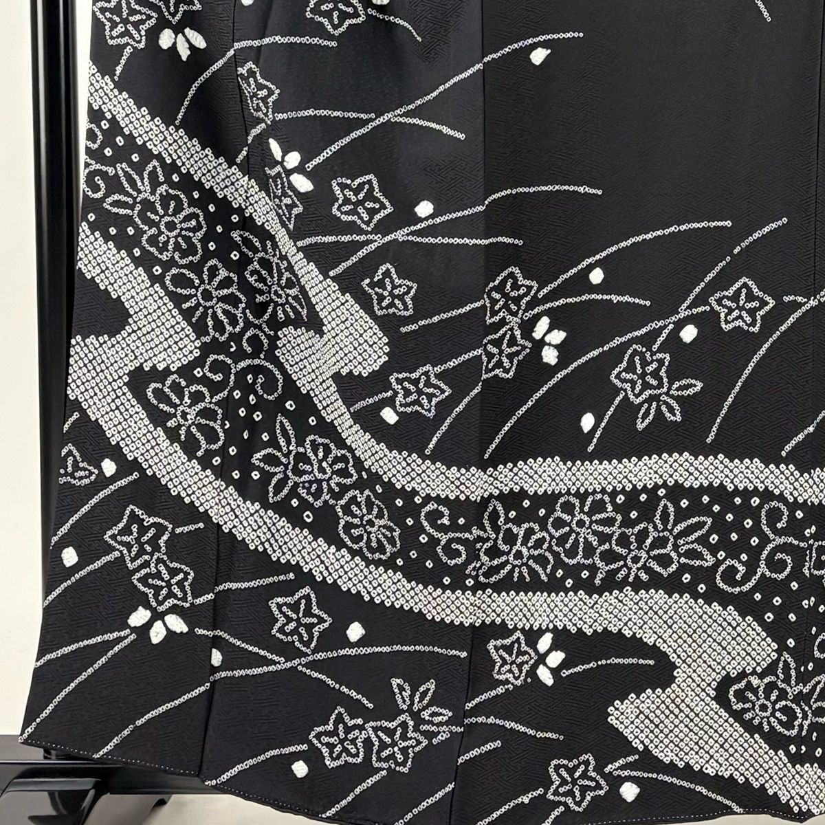 訪問着 身丈160 cm 裄丈69 L 袷 草花 流水 絞り 黒 正絹 秀品