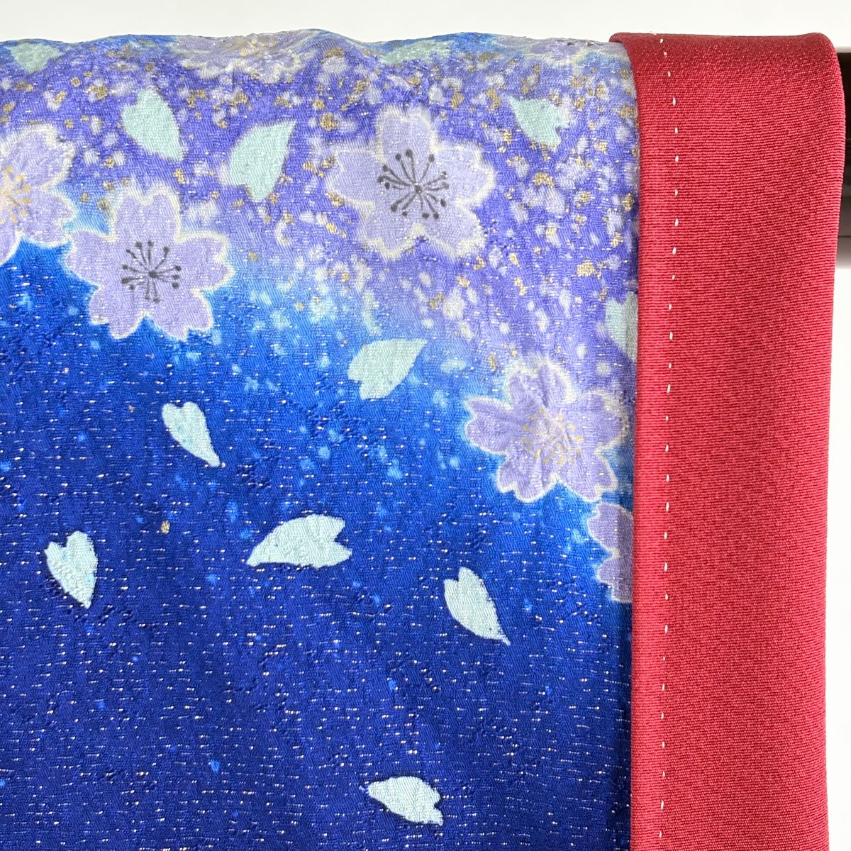  振袖 身丈163 cm 裄丈66 M 袷 やまと 草花 桜 銀通し 金彩 青 正絹 振袖 着物