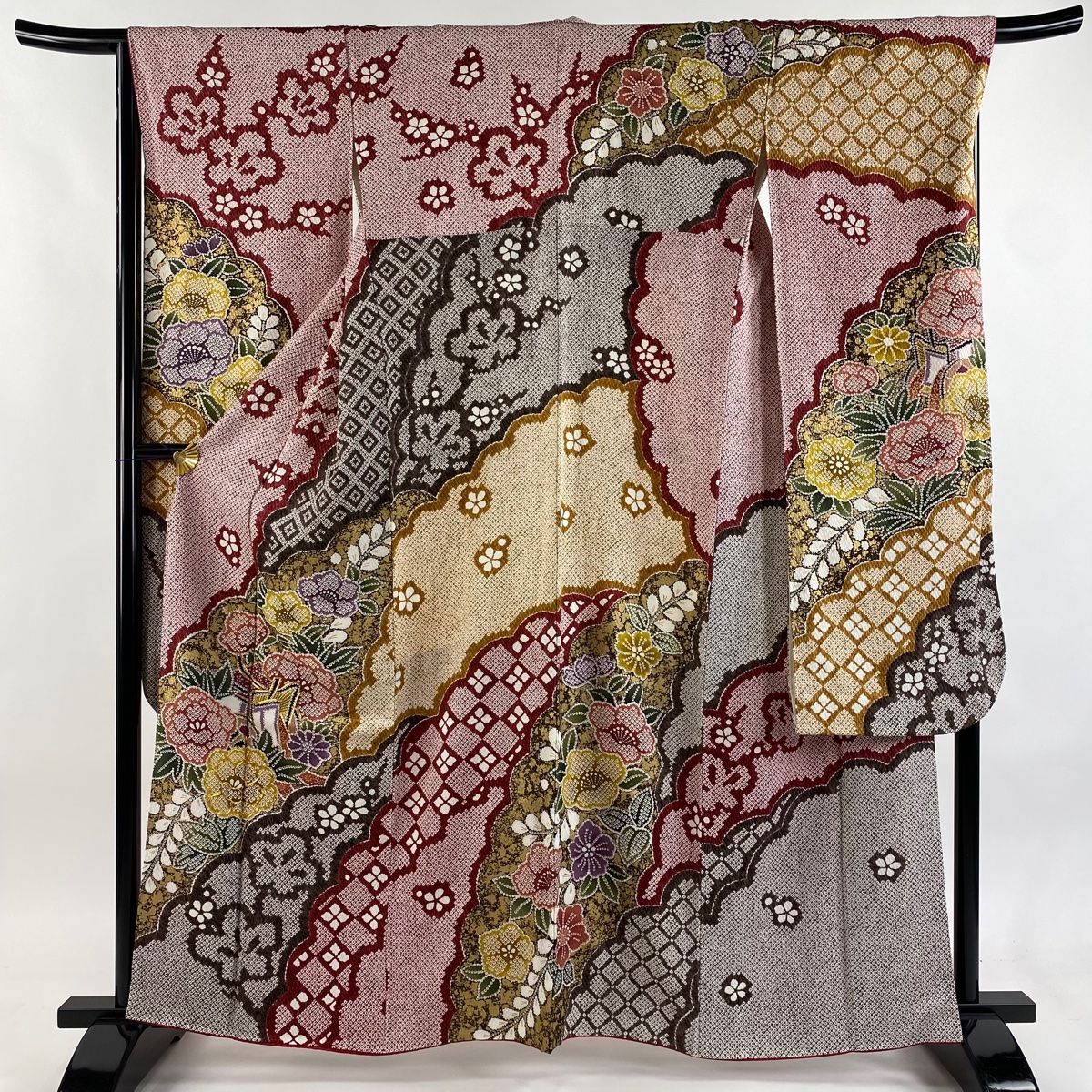 振袖 身丈163 cm 裄丈66 M 袷 御所車 牡丹 金糸 金彩 えんじ色 正絹