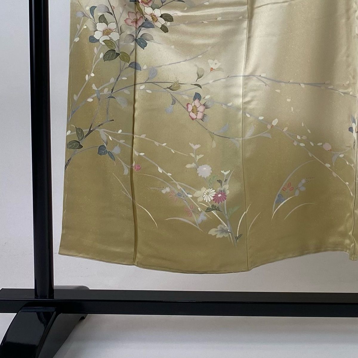 訪問着 身丈150 cm 裄丈62 S 袷 椿 菊 金彩 ぼかし クリーム 正絹 秀品