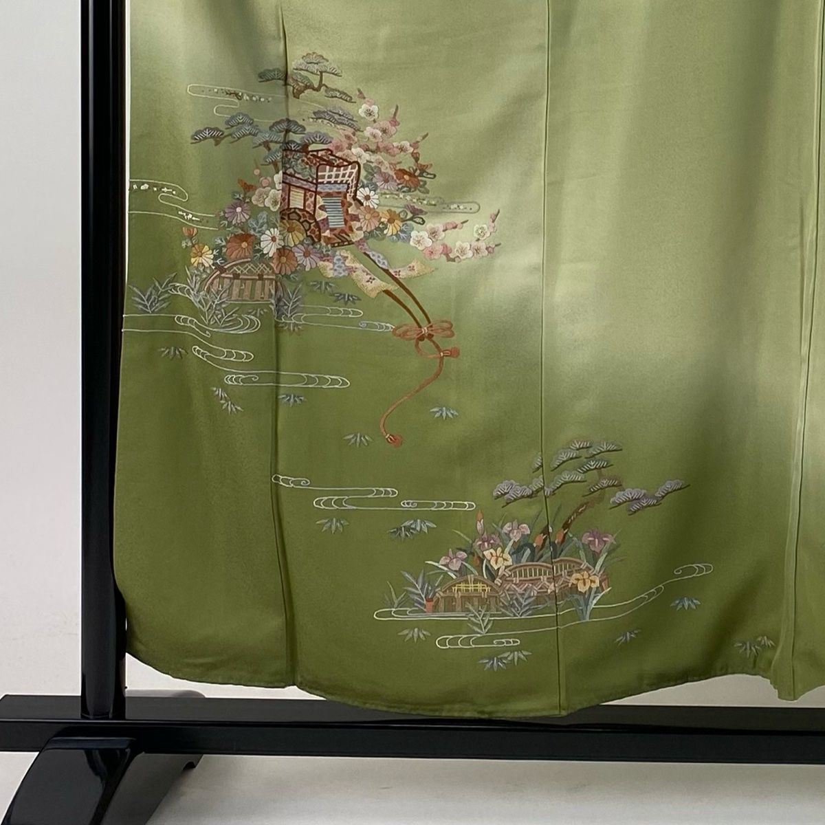 訪問着 身丈157 cm 裄丈63 S 袷 御所車 松竹梅 相良刺繍 金糸 抹茶色 正絹 秀品