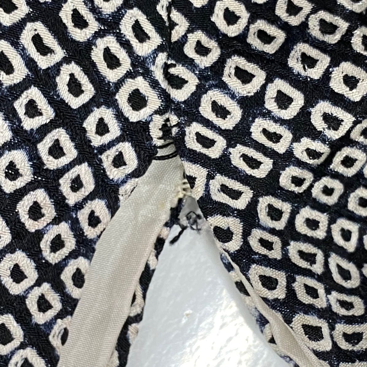  振袖 身丈165 cm 裄丈68 L 袷 熨斗 桜 金糸 絞り 黒灰 正絹 秀品 振袖 着物