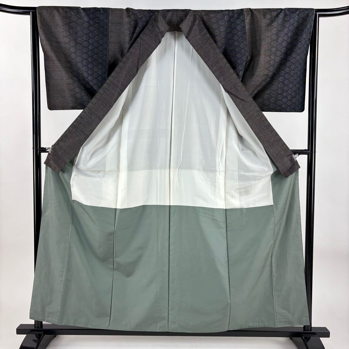  紬 身丈167.5 cm 裄丈64.5 M 袷 花 焦茶色 正絹 秀品 紬 着物