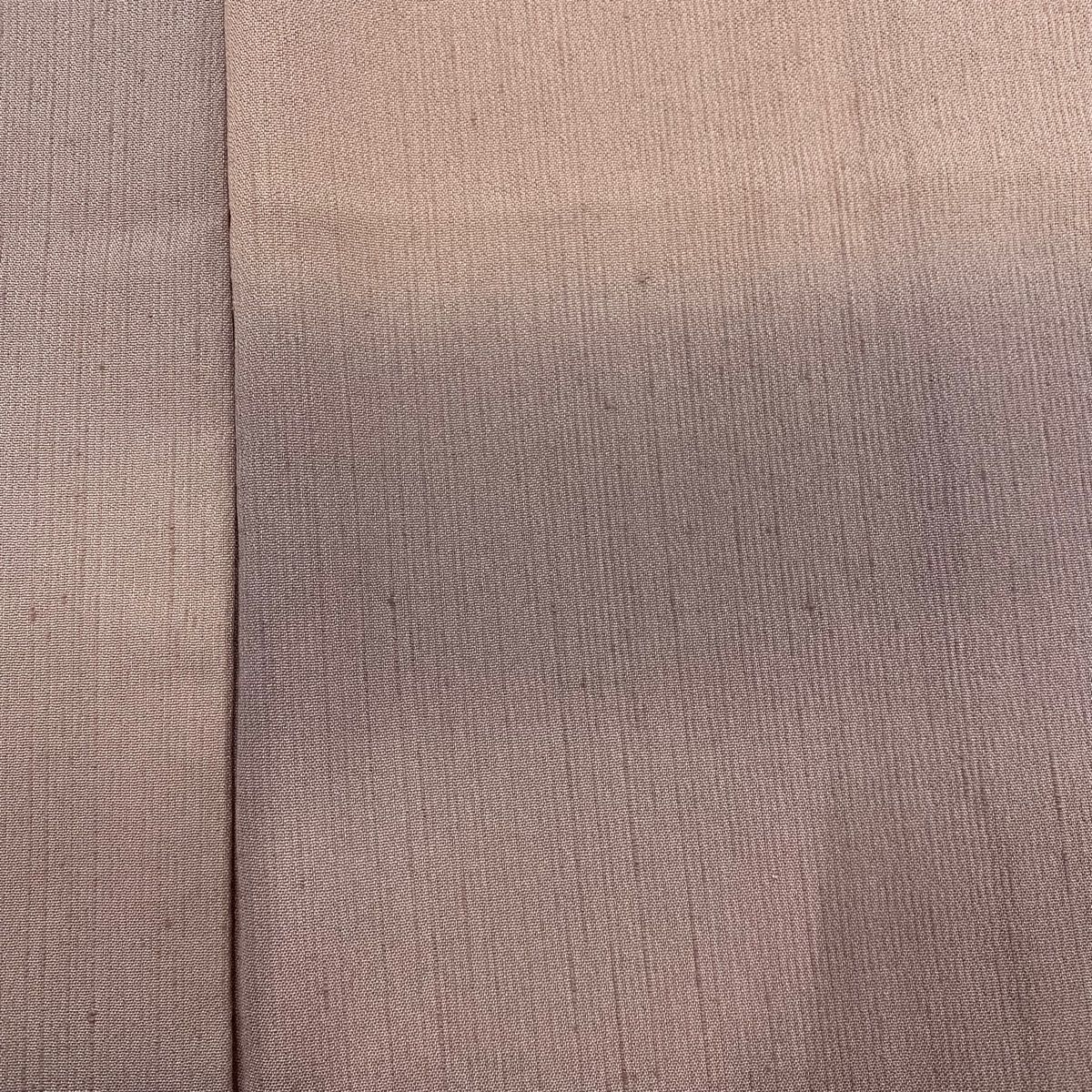  小紋 身丈164 cm 裄丈66 M 袷 紬地 段縞 ぼかし 薄ピンク 正絹 秀品 一つ紋 小紋 着物