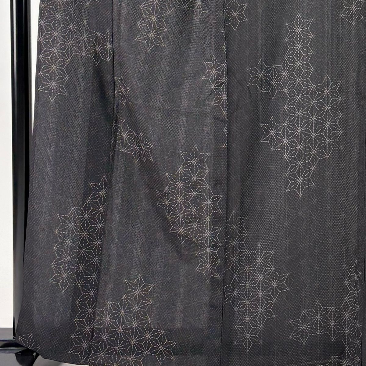 小紋 身丈158.5 cm 裄丈67 M 単衣 麻の葉 黒灰 正絹 秀品