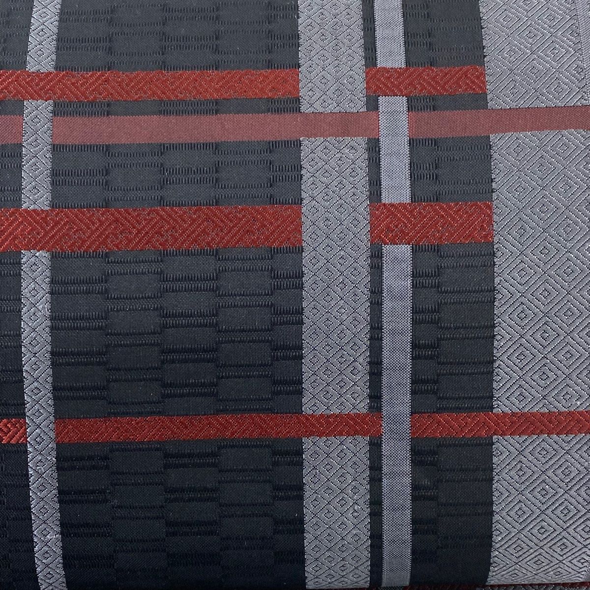 名古屋帯 秀品 入子菱 紗綾形 墨色 正絹