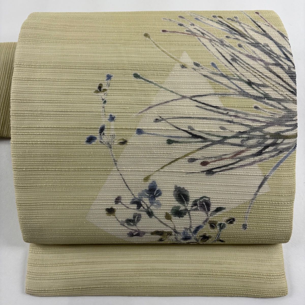 名古屋帯 秀品 落款 夏帯 草花 幾何学模様 箔 薄黄土色 正絹