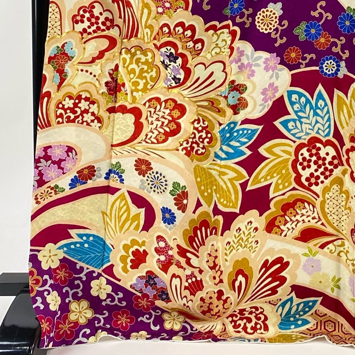 振袖 身丈173.5 cm 裄丈69 L 袷 牡丹 梅唐草 金糸 染め分け 濃ピンク 正絹