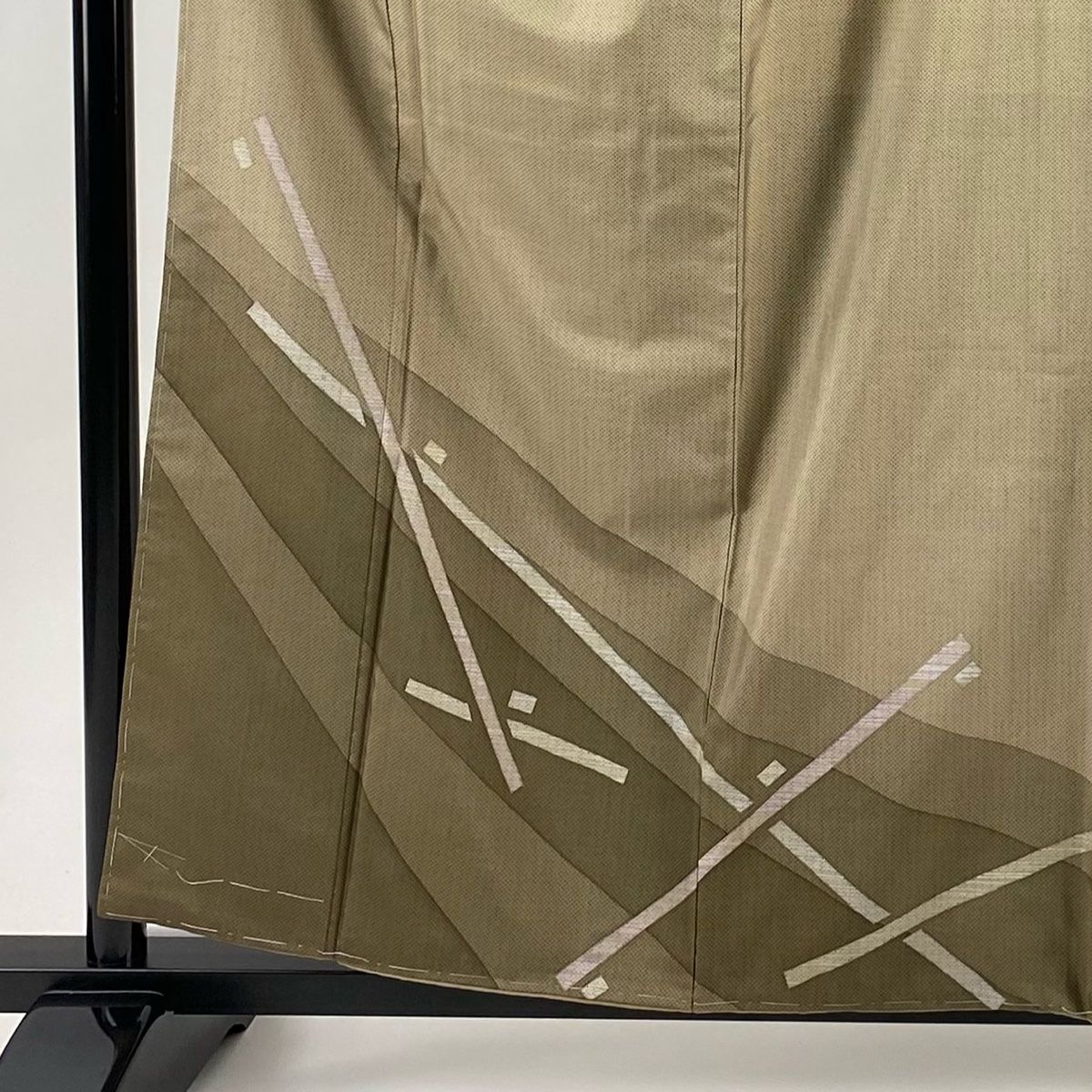 付下げ 身丈160 cm 裄丈66 M 袷 大島紬地 証紙 幾何学 薄茶色 正絹