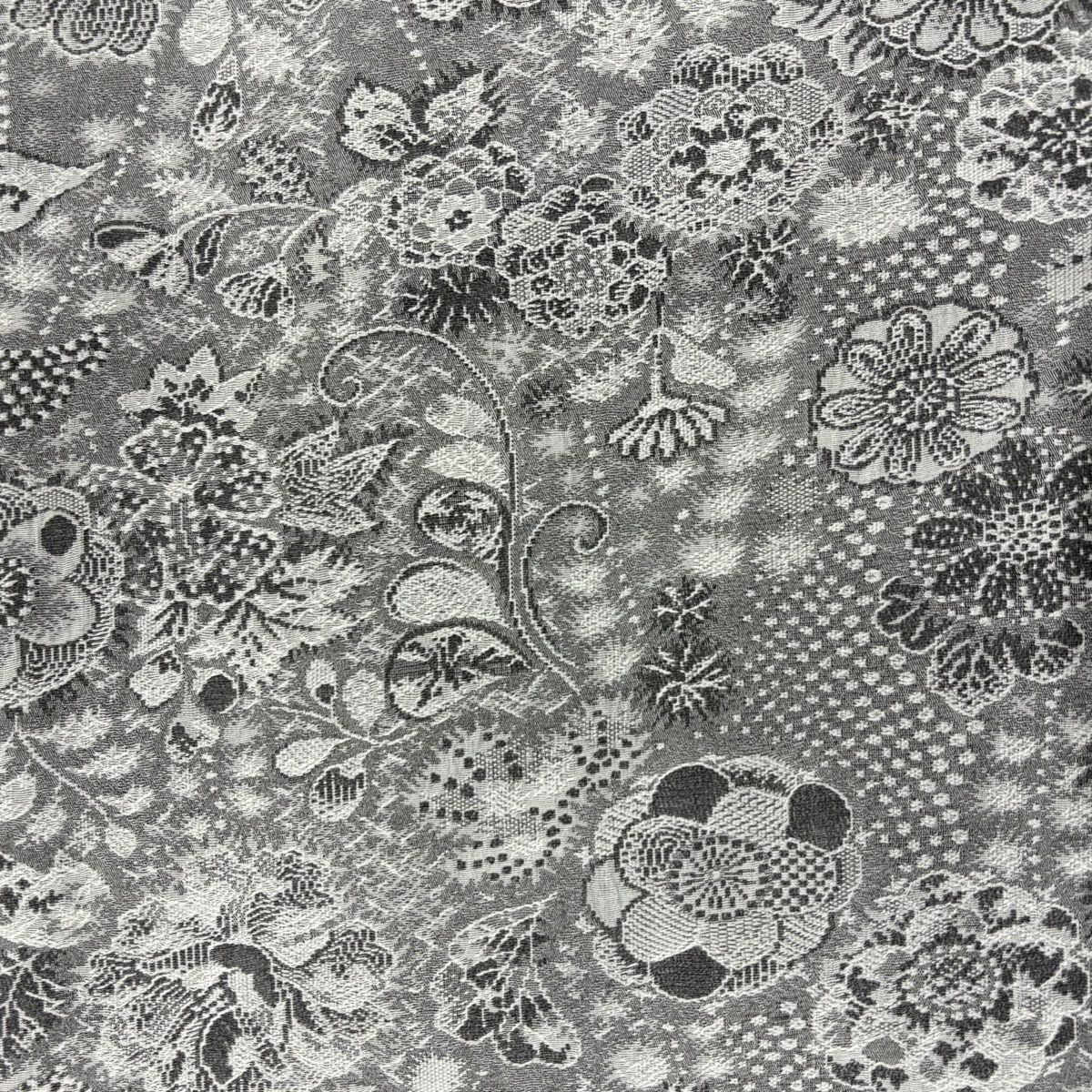  小紋 身丈163 5 cm 裄丈66 M 袷 草花 菊 紋意匠 灰色 正絹 小紋 着物