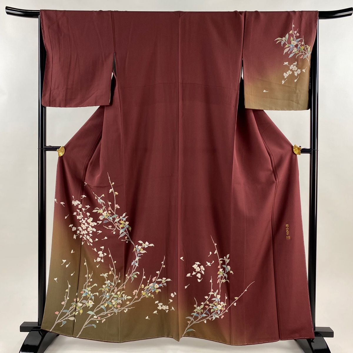 付下げ 身丈162 5 cm 裄丈67 M 袷 岡山武子 落款 枝花 草花 金彩 ぼかし えんじ色 正絹