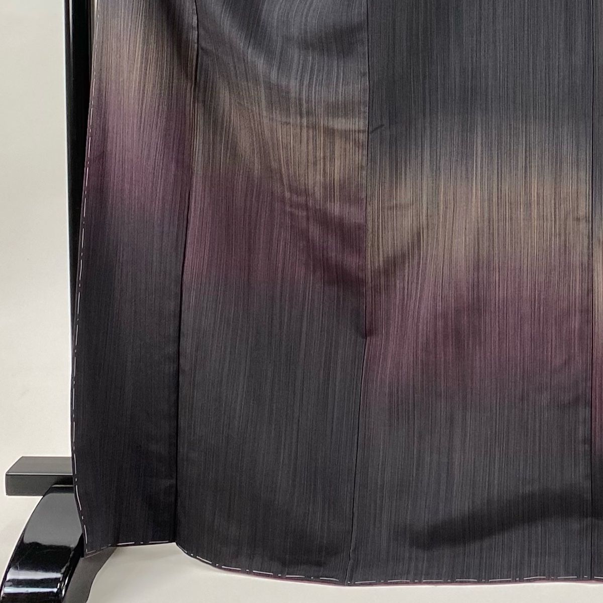 付下げ 身丈169 cm 裄丈69 5 L 袷 お召地 本塩沢 雪の中のきれ やまだ織 バチ衿 証紙 縦縞 ぼかし柄 墨色 正絹