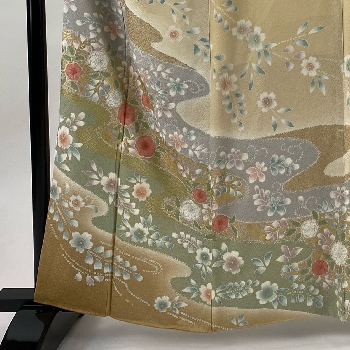 訪問着 身丈161 5 cm 裄丈69 L 袷 草花 流水 金彩 ぼかし ベージュ 正絹 一つ紋