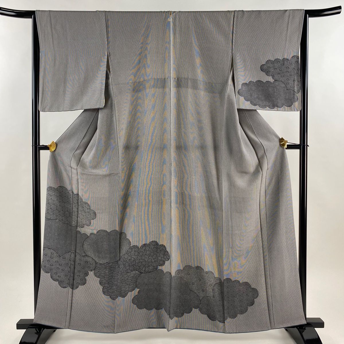 付下げ 身丈159 cm 裄丈64.5 M 袷 落款 雲文 江戸小紋柄 灰色 正絹 一つ紋