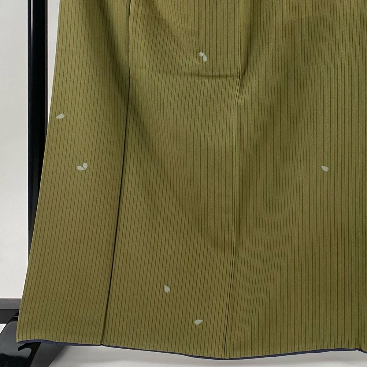 小紋 身丈164 cm 裄丈66 5 M 袷 辻村ジュサブロー 落款 花びら 縦縞 鶯色 正絹