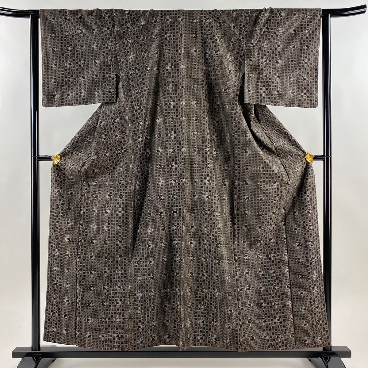 大島紬 身丈156.5 cm 裄丈64 M 袷 純泥染 幾何学模様 焦茶色 正絹