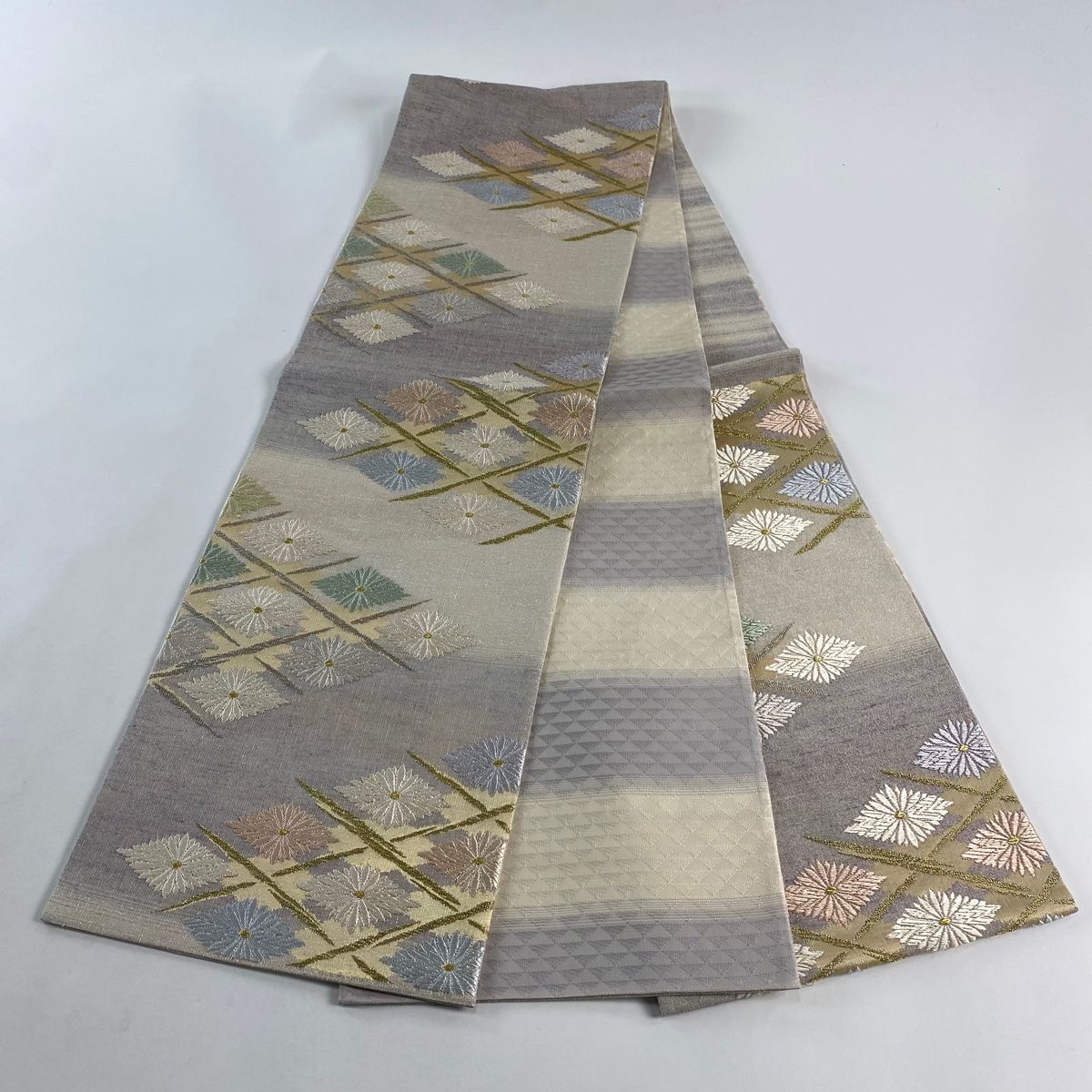 美品】 袋帯 名品 花菱 唐織 箔 クリーム 六通 正絹 【中古】 - メルカリ
