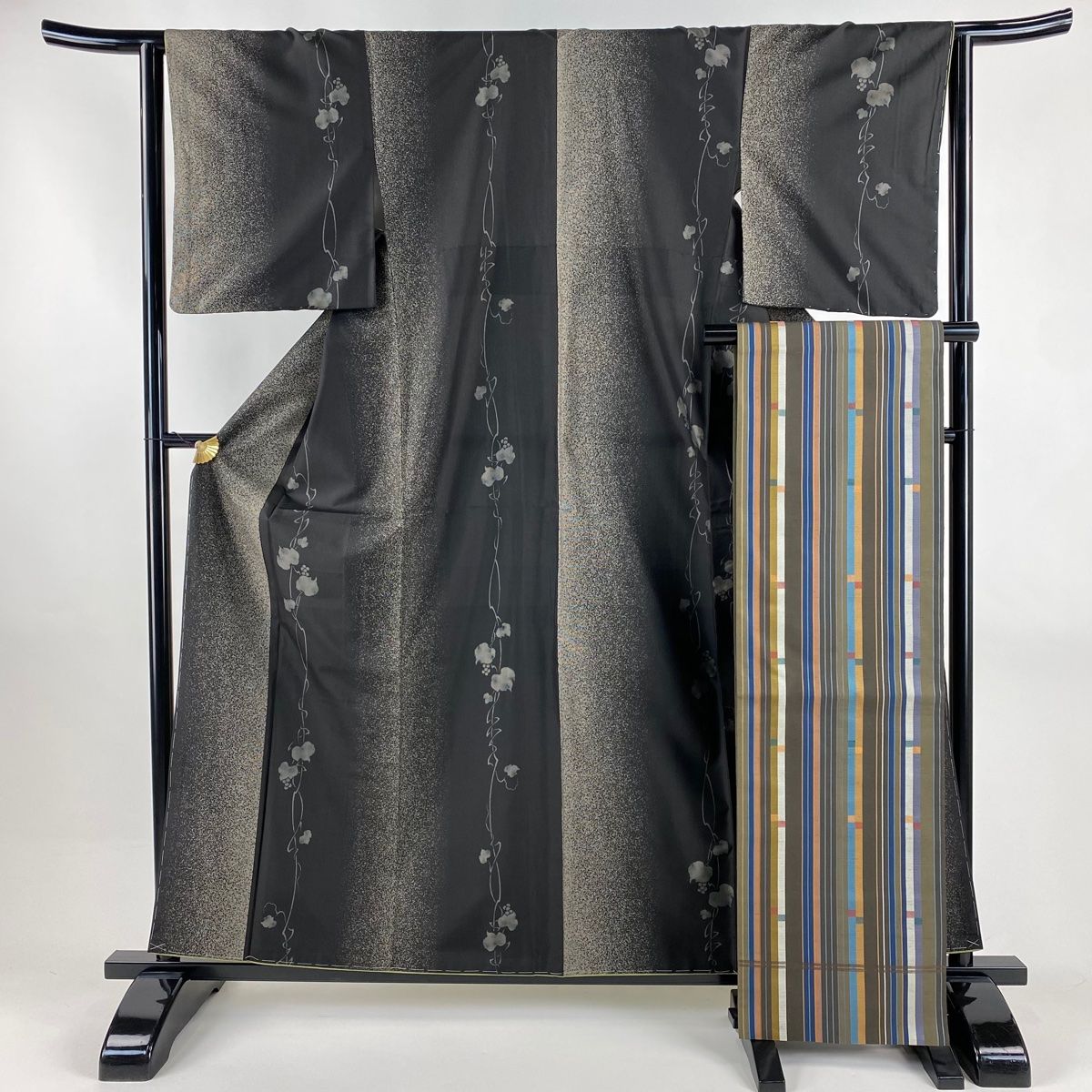 紬 身丈159.5 cm 裄丈63.5 S 袷 袋帯セット 葡萄 幾何学模様 墨色 正絹